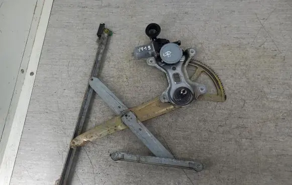 Toyota Sienna XL20 II Front door window regulator with motor 