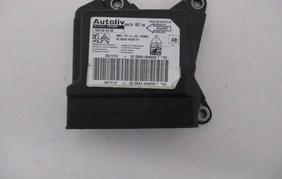 Peugeot 308 Airbag control unit/module 9807568180 624926000