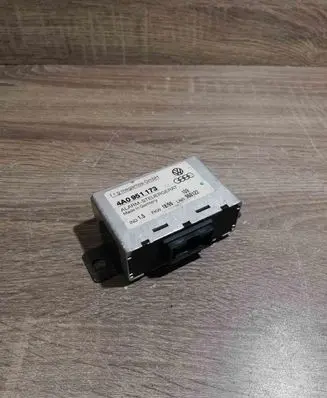 Audi A6 S6 C4 4A Alarm control unit/module 4A0951173