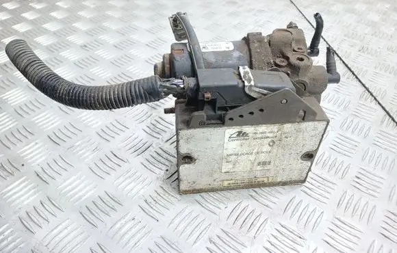Renault Laguna I ABS Pump 7700824335 56TE2AAY1