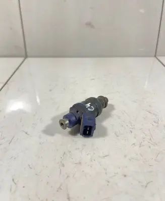 Audi A6 S6 C4 4A Fuel injector 078133551L