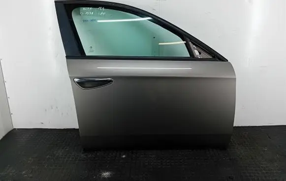 Alfa Romeo 159 Front door