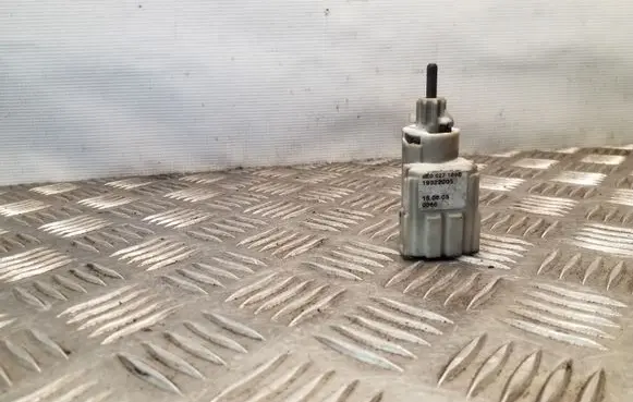 Brake pedal sensor switch