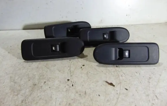Citroen C3 Electric window control switch 96637534XT