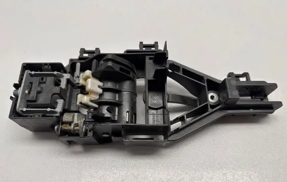 Chrysler Pacifica Sliding door exterior handle/bracket 68230689AF 20167566