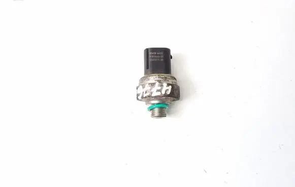 BMW X3 F25 Air conditioning (A/C) pressure sensor 9181464