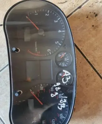 Audi A3 S3 8L Speedometer (instrument cluster) 8L0920950AX