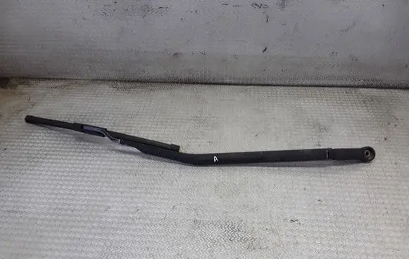 Nissan Primera Front wiper blade arm