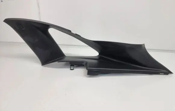(D)pillar trim (top)
