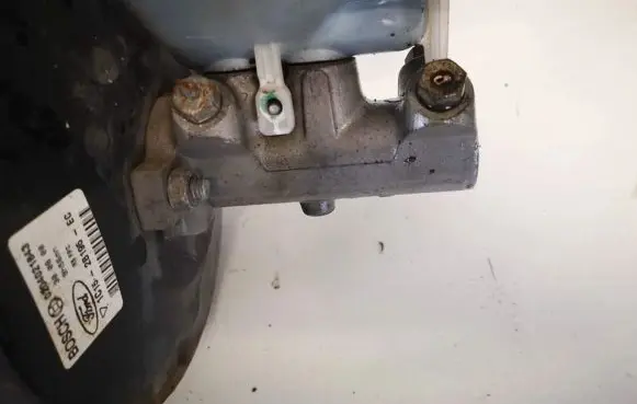Ford Transit Master brake cylinder 221313