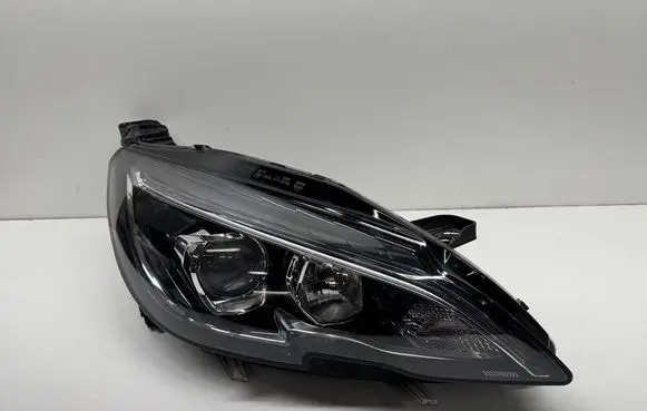 Peugeot 308 Headlight/headlamp 9816990580