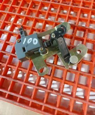 Volkswagen Touareg I Tailgate boot lock/latch motor 3B0959781C