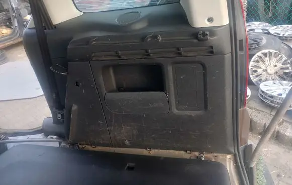 Citroen Berlingo Tailgate/boot cover trim set 