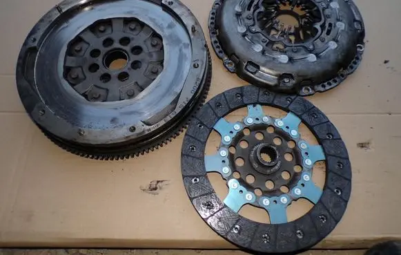 Renault Koleos I Clutch set kit 8200715613