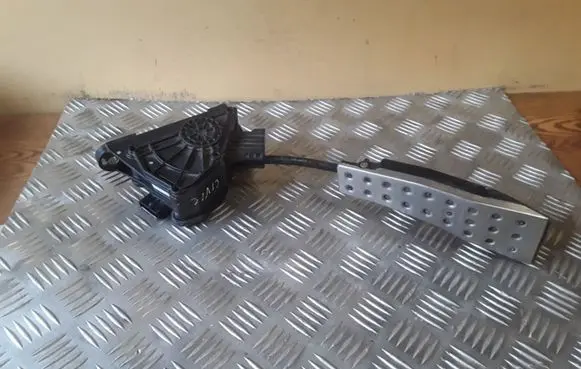 Honda Civic Accelerator throttle pedal JM08B