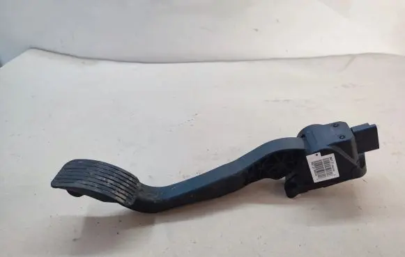 Peugeot 5008 Accelerator throttle pedal 9671417080