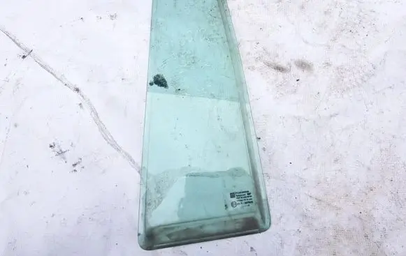 Opel Zafira A Rear side window