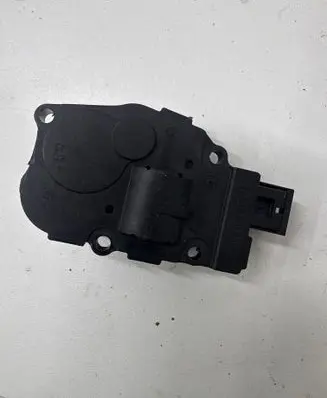 Audi Q5 SQ5 8R Air flap motor/actuator K9749005 EFB330 02022009