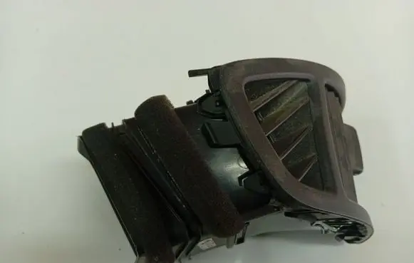 KIA Sorento Dash center air vent grill 974902P000