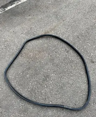 BMW 2 F45 Rear door rubber seal (on body) 