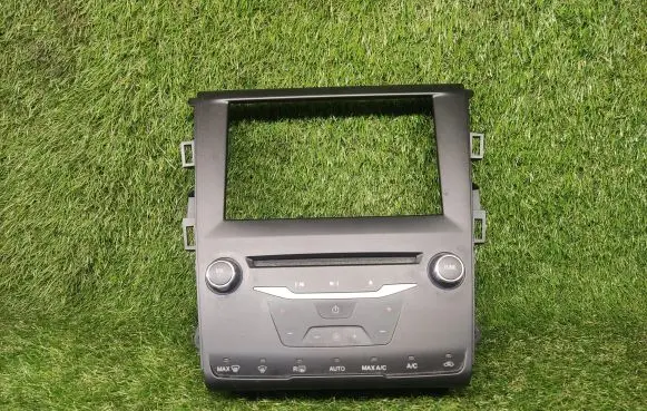 Ford Fusion II Head unit multimedia control DS7T18E245MP