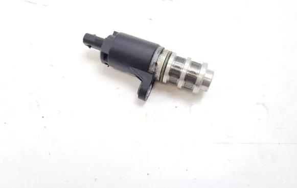 BMW 5 GT F07 Camshaft vanos timing valve 7622766 13151855