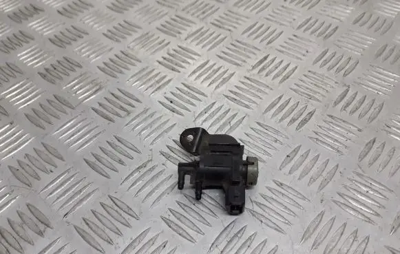 Volkswagen PASSAT B5 Valve vacuum 1J0906283A