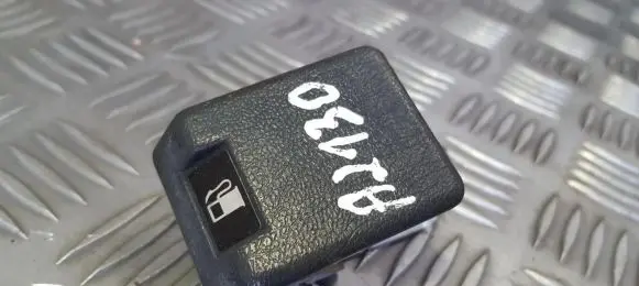 Mitsubishi Pajero Fuel tank opening switch 