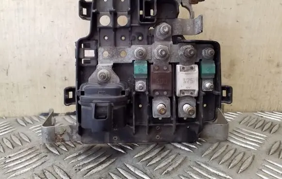 Opel Vivaro Positive wiring loom 8200520034
