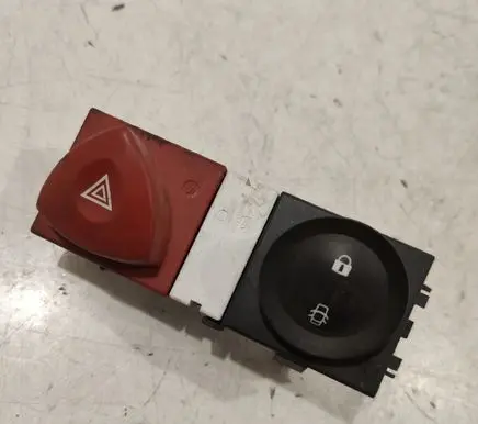 Renault Megane II Hazard light switch 8200095493