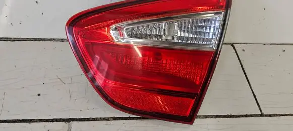 KIA Rio Tailgate rear/tail lights 924041W2