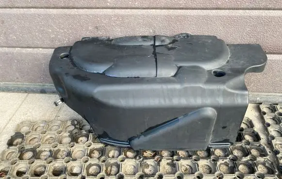 BMW 5 E60 E61 Engine cover (trim) 14389710