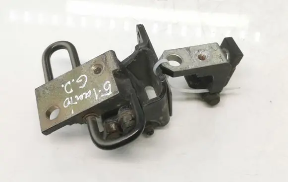 Volkswagen Touran I Rear door hinge set 1T0833412A