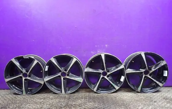 Jaguar X-Type R17 alloy rim 
