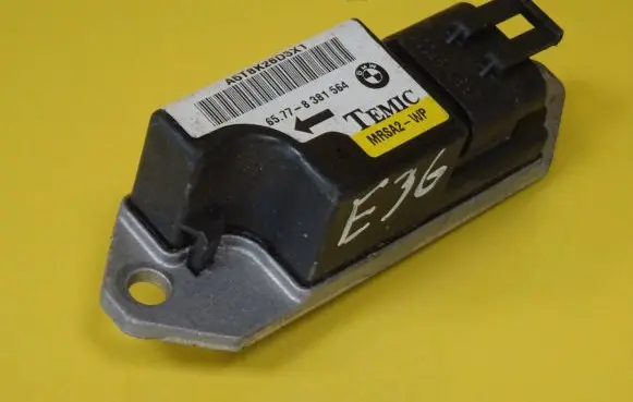 BMW 5 E39 Airbag deployment crash/impact sensor 8381564 65778381564