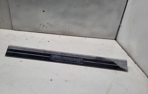 Mercedes-Benz CLS C219 Front sill trim cover A2196800235