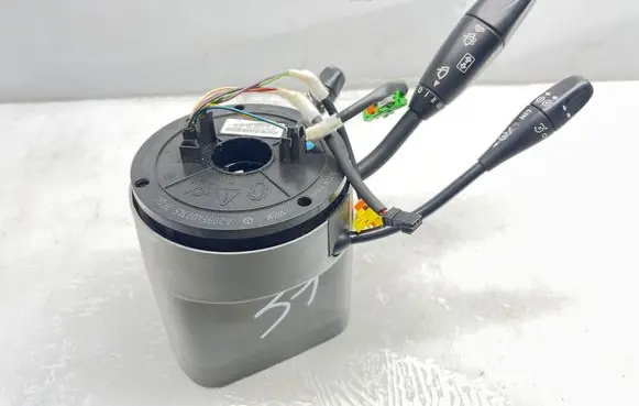 Mercedes-Benz CLK A209 C209 Wiper turn signal indicator stalk/switch A2095402145