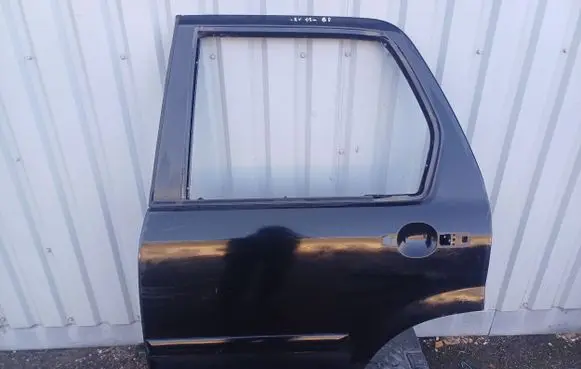 Honda CR-V Rear door