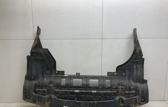 Opel Mokka Front bumper skid plate/under tray 94786462