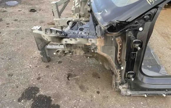 BMW iX Front quarter panel 