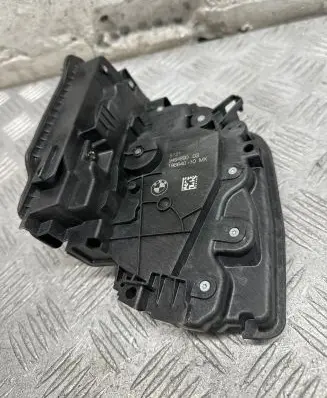 BMW X5 G05 Front door lock 9464890 19864010 A052111