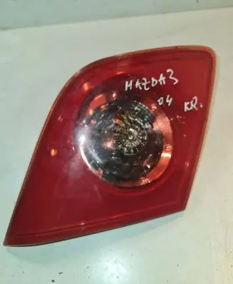 Mazda 3 I Tailgate rear/tail lights P2913L E110641
