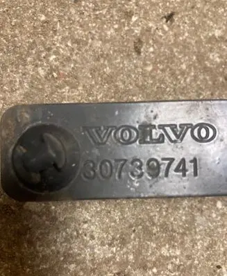 Volvo XC60 Distronic sensor bracket 30739741