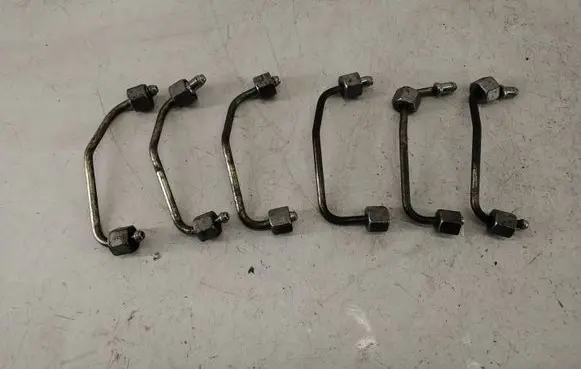 Audi Q7 4L Fuel injector supply line/pipe 