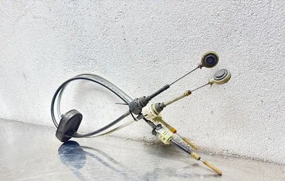 Opel Vectra C Gear shift cable linkage 55352866
