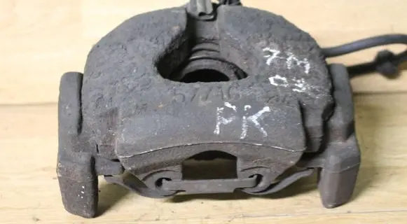 Seat Alhambra (Mk1) Front brake caliper