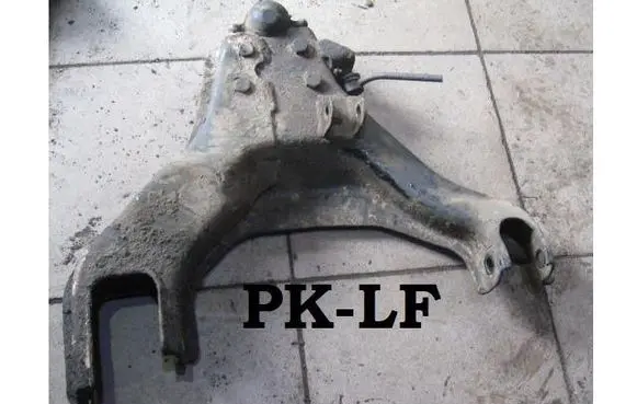 Opel Monterey Front lower control arm/wishbone 94374428