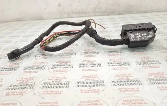 Audi A4 S4 B5 8D ABS module connector plug 1928403014