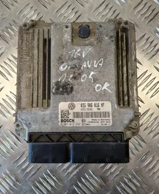 Skoda Octavia Mk2 (1Z) Engine control unit/module 03G906016HF 1039S08189 0281012292