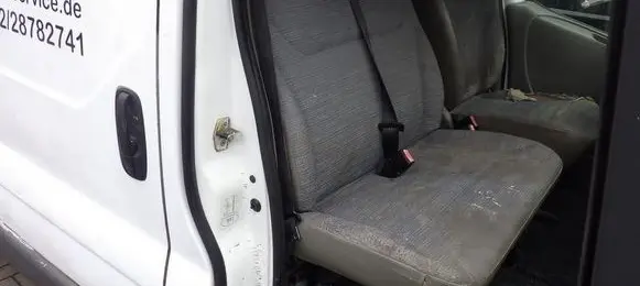 Opel Vivaro Second row seats 